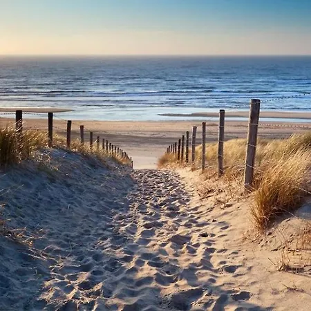 Knus Met Parkeerplek En Zeezicht! Egmond aan Zee