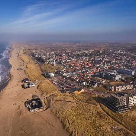 Knus Met Parkeerplek En Zeezicht! Apartamento *