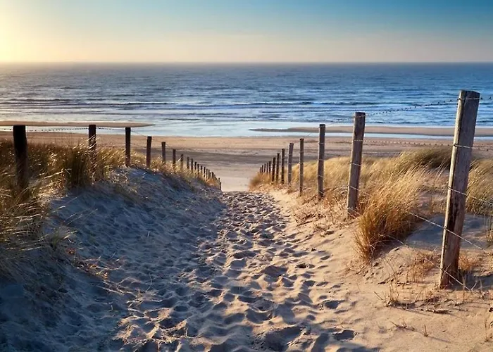 Knus Met Parkeerplek En Zeezicht! Egmond aan Zee
