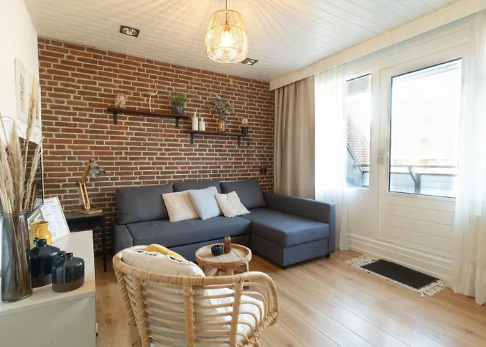 Apartment Knus Met Parkeerplek En Zeezicht!